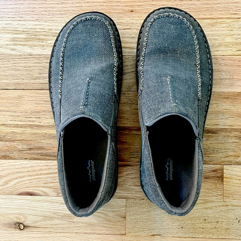 Patagonia mens casual slip on shoe. Excellent condition.